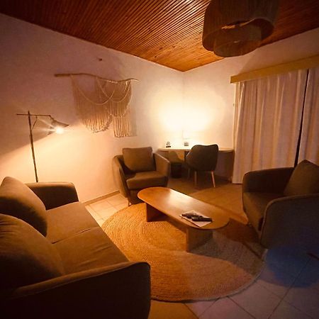 ホテル Chez Alain トゥリアラ エクステリア 写真